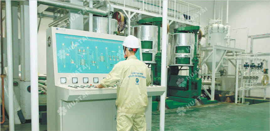 Fully automatic coconut oil extraction machine